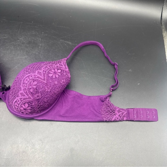 Victoria's Secret Purple Lace Underwire Bra - Picture 5 of 8
